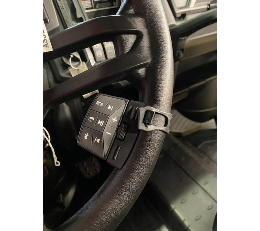 2024 Can-Am® Defender MAX XT HD9