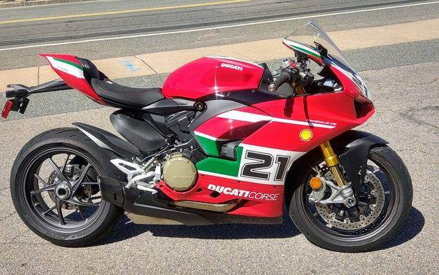 2022 Ducati Panigale V2 Bayliss 1st Championship 20th Anniversary