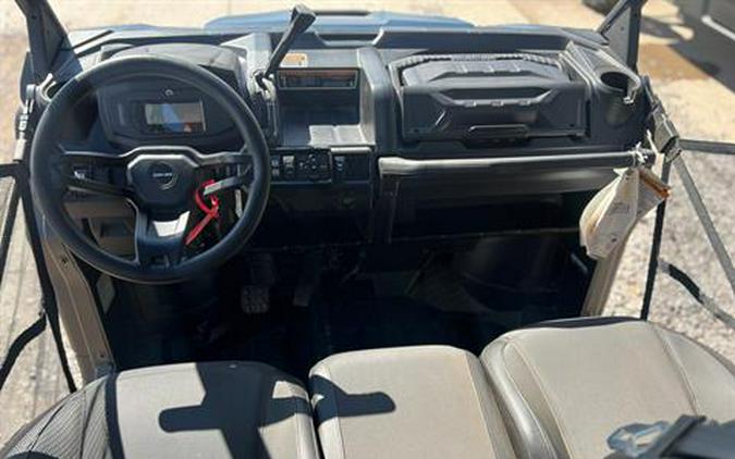 2025 Can-Am Defender MAX XT HD9