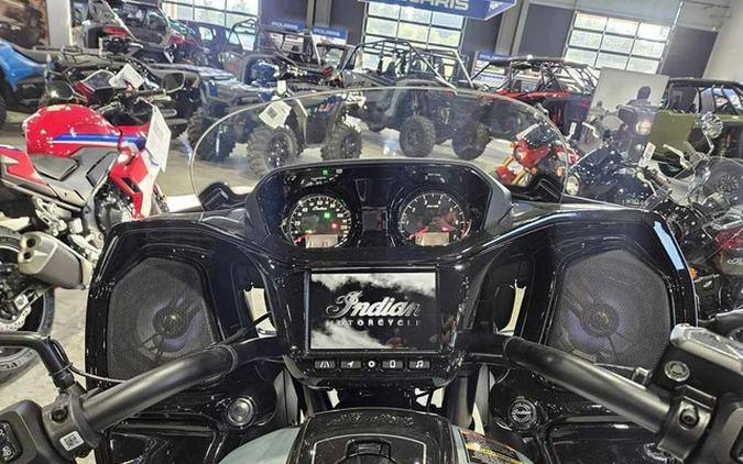 2025 Indian Challenger Dark Horse 112 W/Powerband Audio Frost Silver Smoke