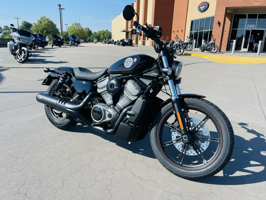 2024 Harley-Davidson Nightster™ w/ El Roy Pinstripes RH975