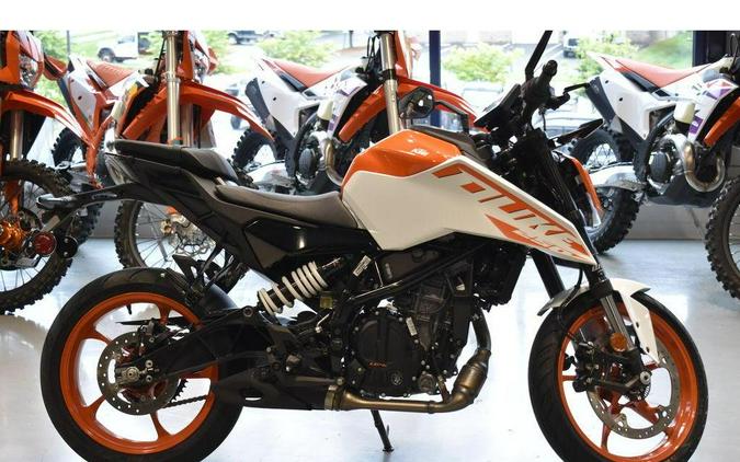2024 KTM 250 Duke