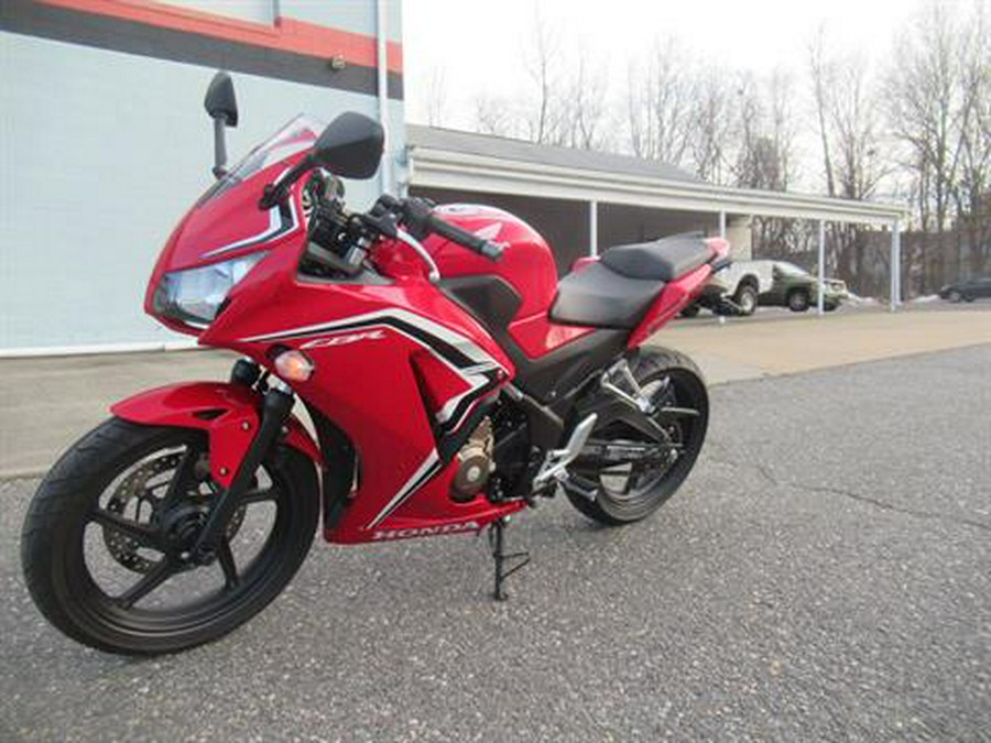 2022 Honda CBR300R