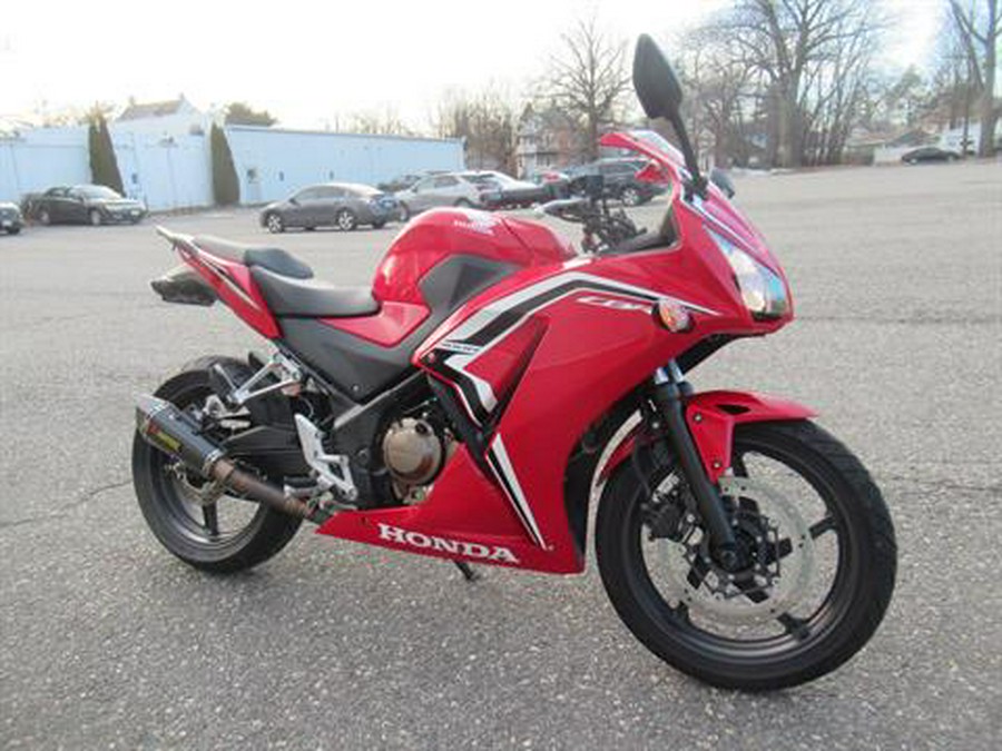 2022 Honda CBR300R