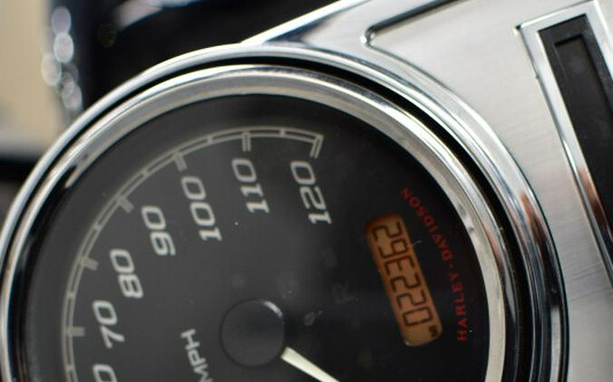 2022 Harley-Davidson Road King Vivid Black