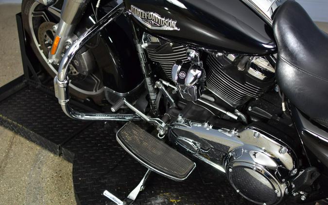 2022 Harley-Davidson Road King Vivid Black