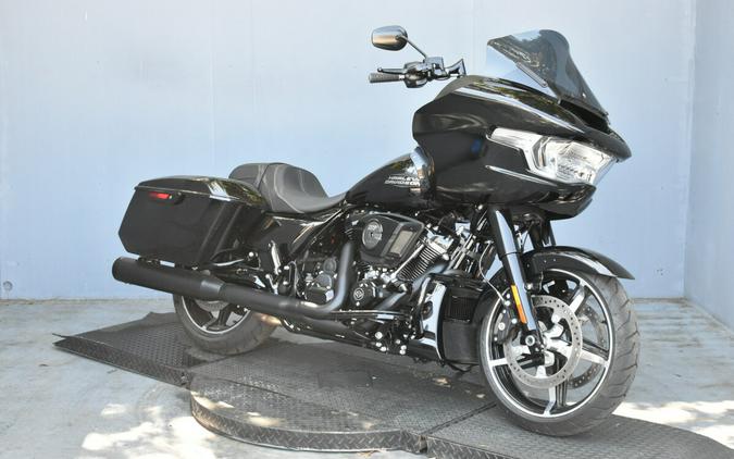 2025 Harley-Davidson Road Glide Vivid Black