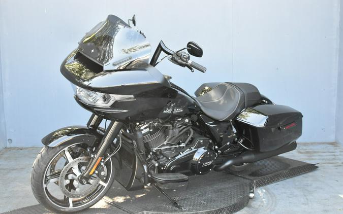 2025 Harley-Davidson Road Glide Vivid Black
