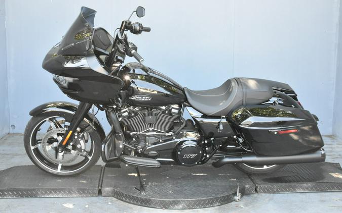 2025 Harley-Davidson Road Glide Vivid Black