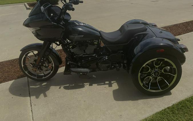 FLTRT 2026 Road Glide 3