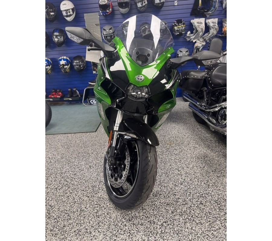 2025 Kawasaki NINJA H2® SX SE ABS