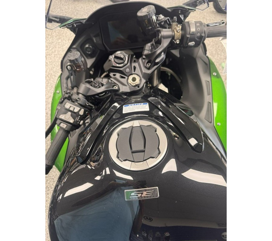 2025 Kawasaki NINJA H2® SX SE ABS