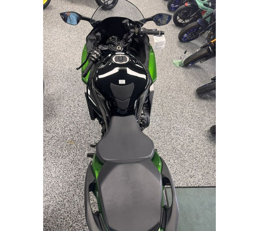 2025 Kawasaki NINJA H2® SX SE ABS