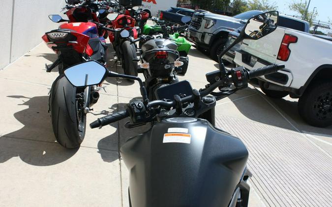 2026 Honda CB750 Hornet E-Clutch