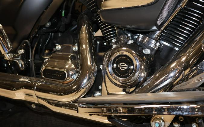 2017 Harley-Davidson Street Glide Special FLHXS