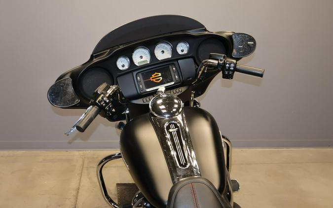 2017 Harley-Davidson Street Glide Special FLHXS