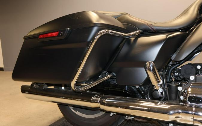 2017 Harley-Davidson Street Glide Special FLHXS