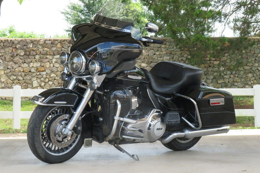 2011 Harley-Davidson® FLHTK - Electra Glide® Ultra Limited