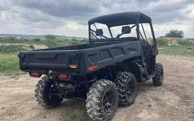 2024 Can-Am™ Defender 6X6 XT HD10