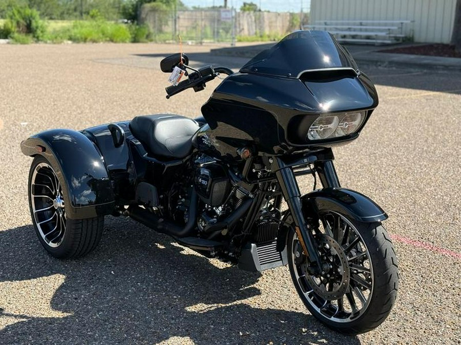 2025 Harley-Davidson® FLTRT - Road Glide® 3