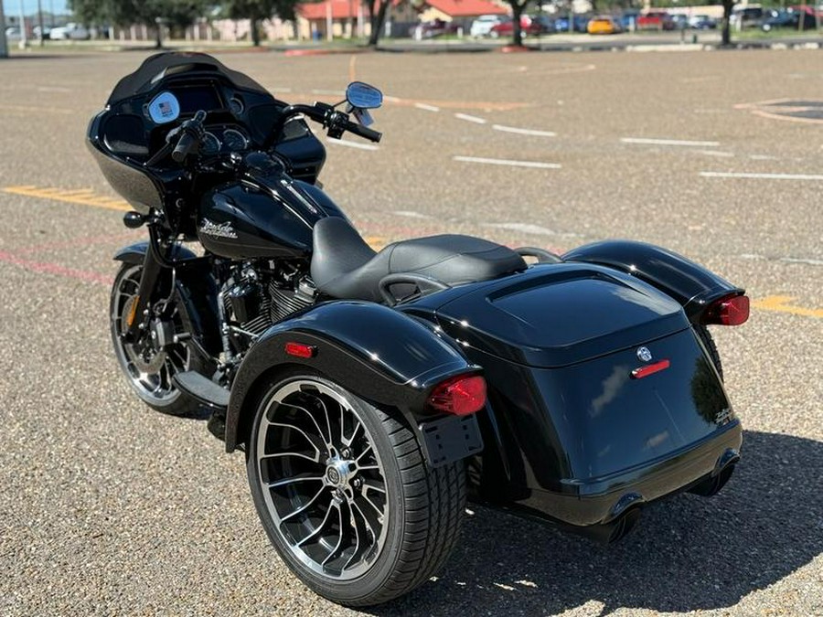 2025 Harley-Davidson® FLTRT - Road Glide® 3