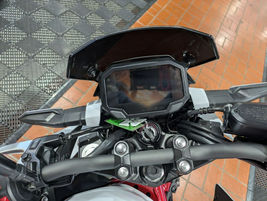 2026 Kawasaki Z500 SE ABS