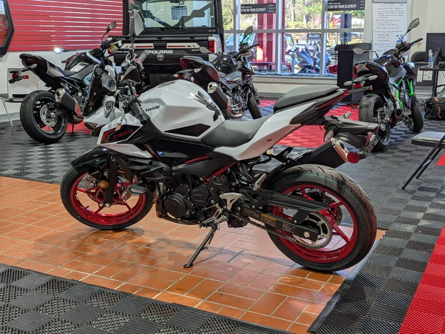 2026 Kawasaki Z500 SE ABS