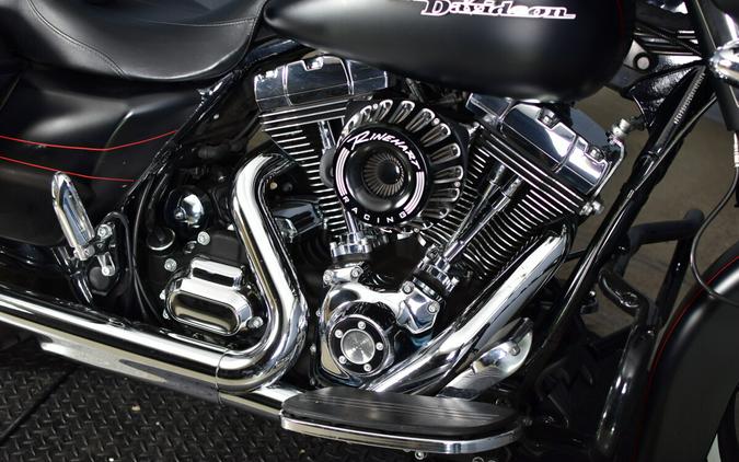 2016 Harley-Davidson Street Glide Special Black Denim