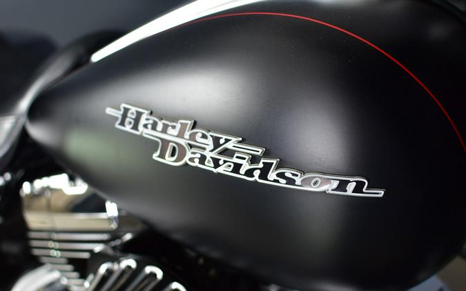 2016 Harley-Davidson Street Glide Special Black Denim