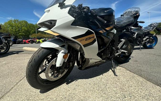 2026 Kawasaki Ninja® ZX™-6R Base