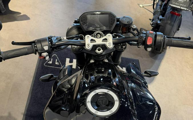 2025 Triumph Street Triple 765 RS - PHANTOM BLACK.. DEMO!!