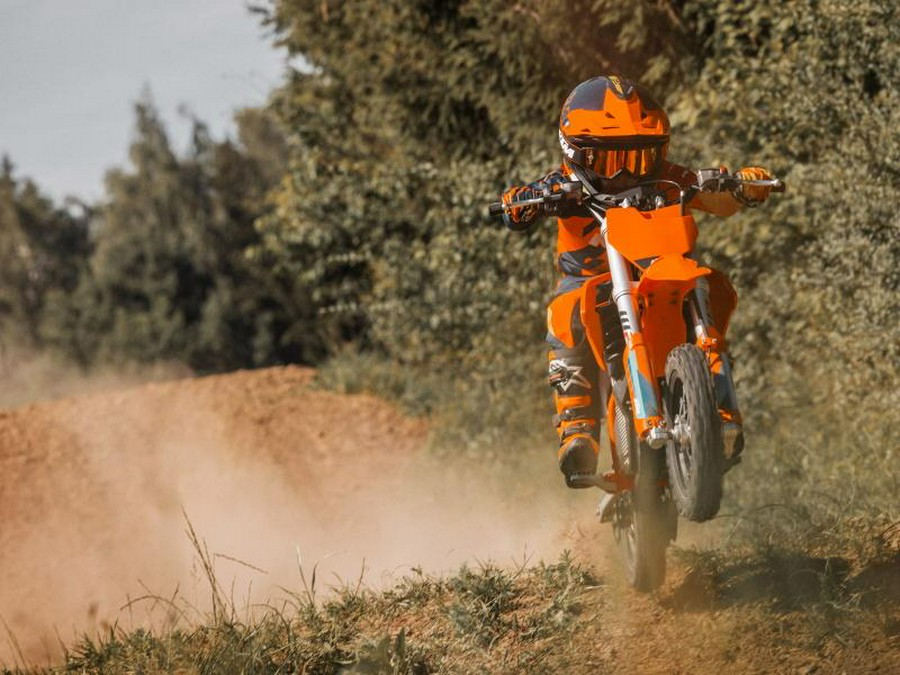 2023 KTM SX-E 3