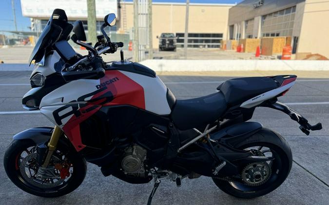 2025 Ducati Multistrada V4 RS
