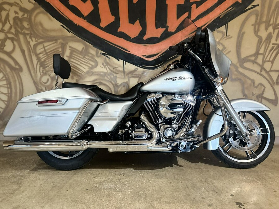 FLHXS 2015 Street Glide® Special