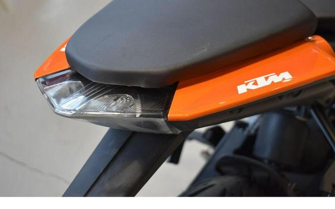 2023 KTM 200 Duke