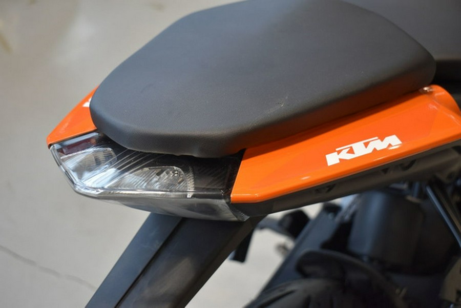 2023 KTM Duke 200