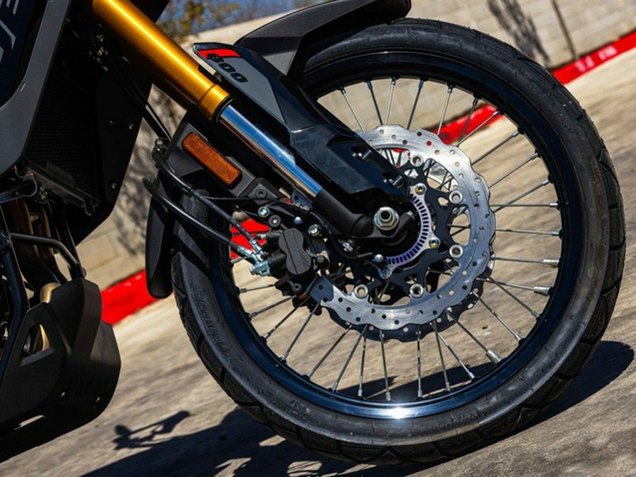 2025 Suzuki V-Strom 800DE