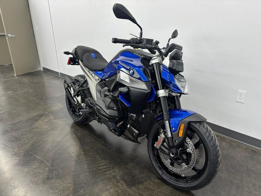 2026 BMW R 1300 R