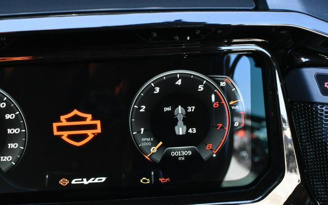 2025 Harley-Davidson CVO Road Glide FLTRXSE
