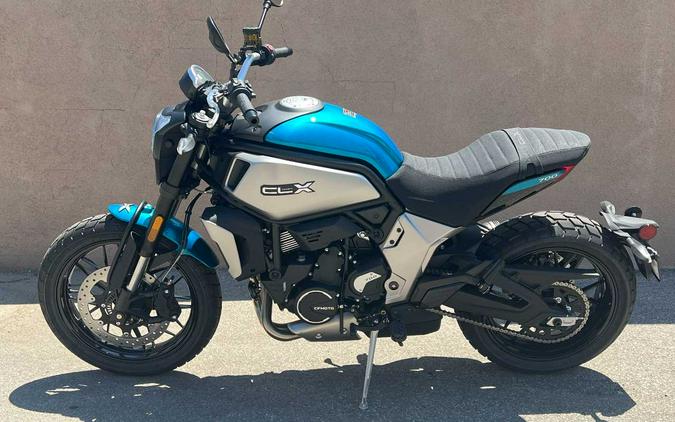 2023 CF MOTO 700CL-X