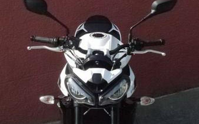 2024 Triumph Street Triple 765 R Crystal White