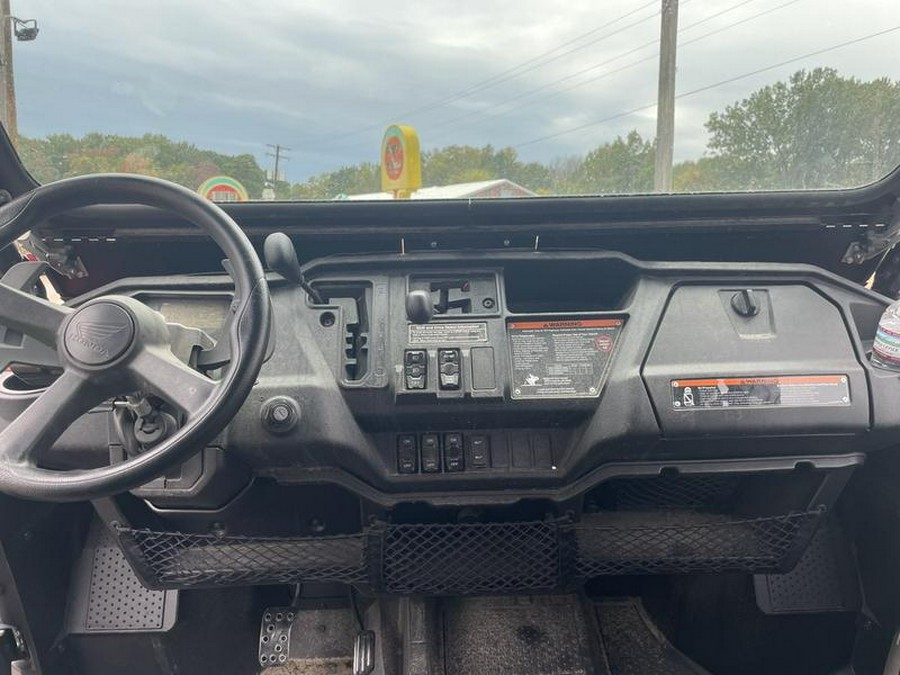 2024 Honda® Pioneer 1000-6 Deluxe Crew