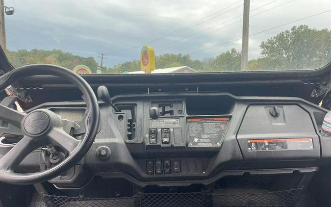 2024 Honda® Pioneer 1000-6 Deluxe Crew