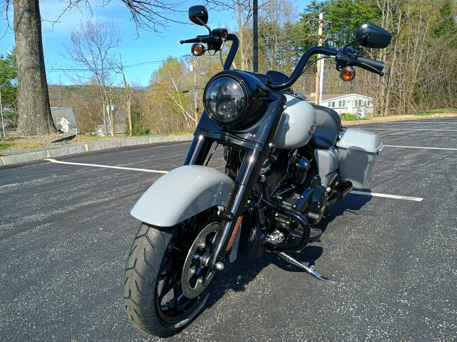 FLHRXS 2025 Road King Special