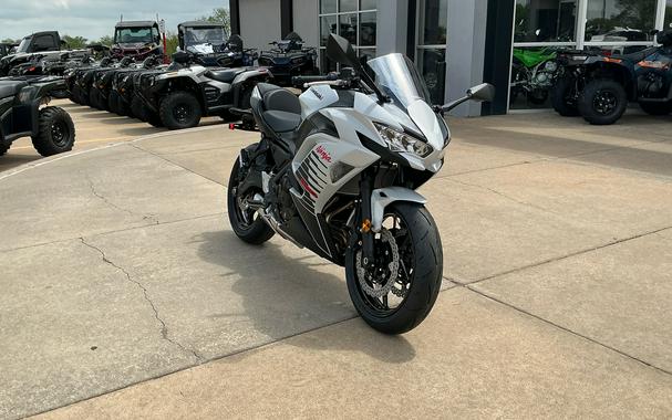 2026 Kawasaki Ninja® 650 ABS