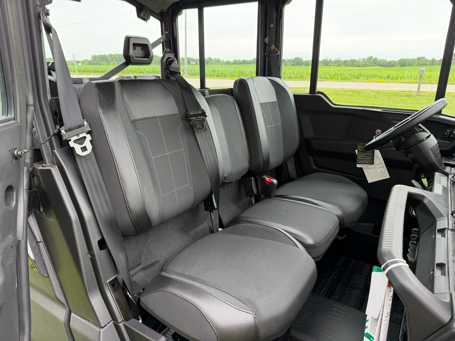 2026 Can-Am Defender MAX XT CAB HD11