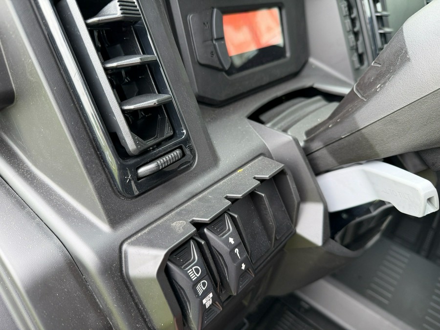 2026 Can-Am Defender MAX XT CAB HD11