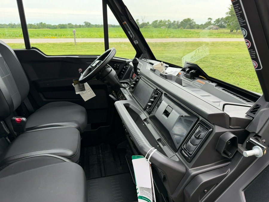 2026 Can-Am Defender MAX XT CAB HD11