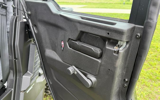2026 Can-Am Defender MAX XT CAB HD11