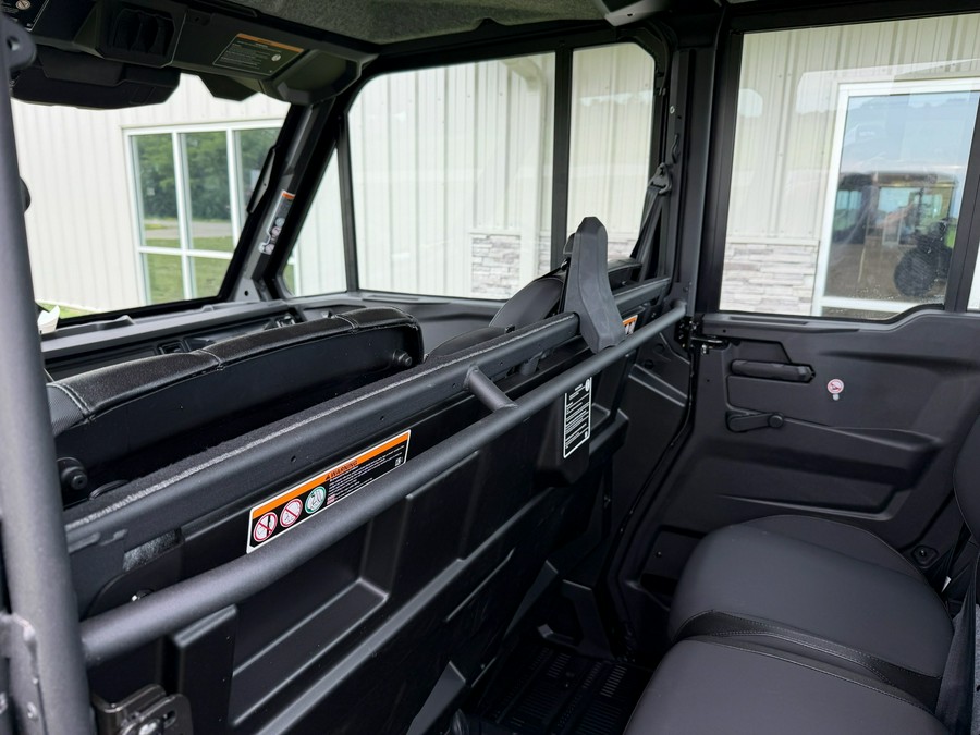2026 Can-Am Defender MAX XT CAB HD11